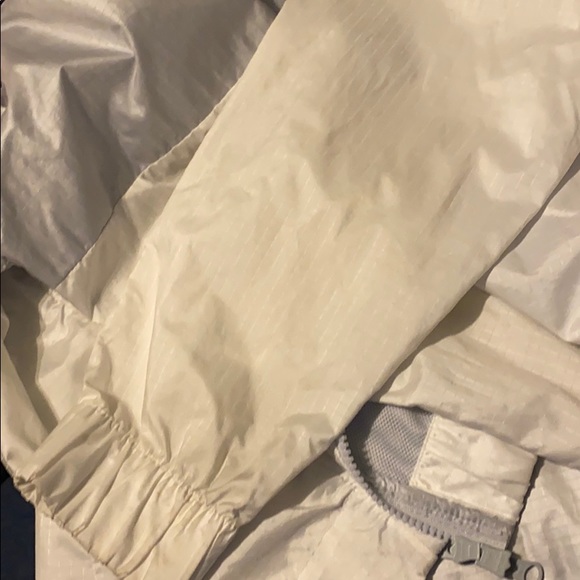 Nike windbreaker size xl in women - Picture 4 of 5